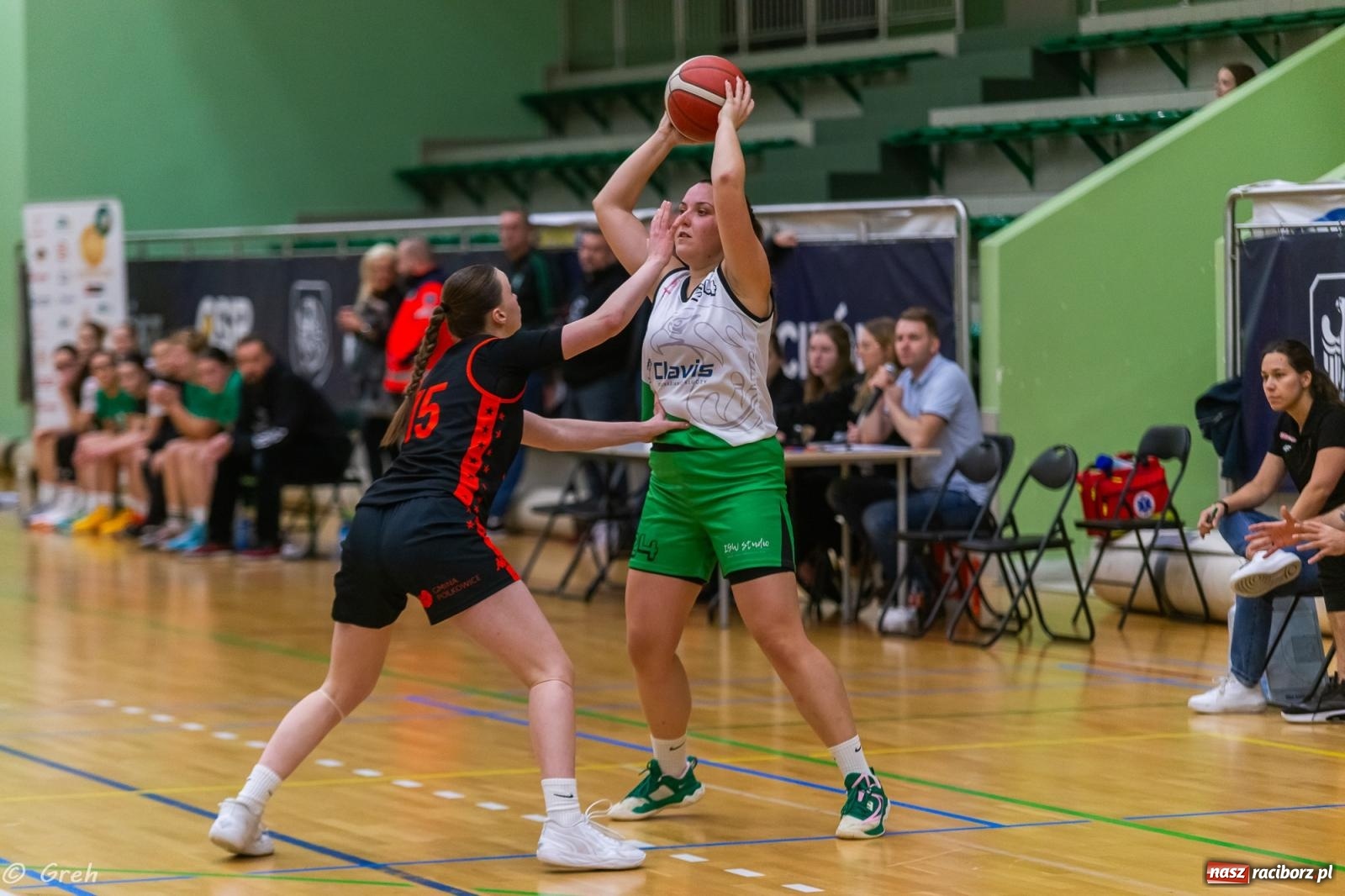 Zdjęcie w galerii na portalu naszraciborz.pl: Polkowice lepsze w Raciborzu. Poważne kontuzje dwóch zawodniczek RKK [FOTO i WIDEO] wiadomości z regionu