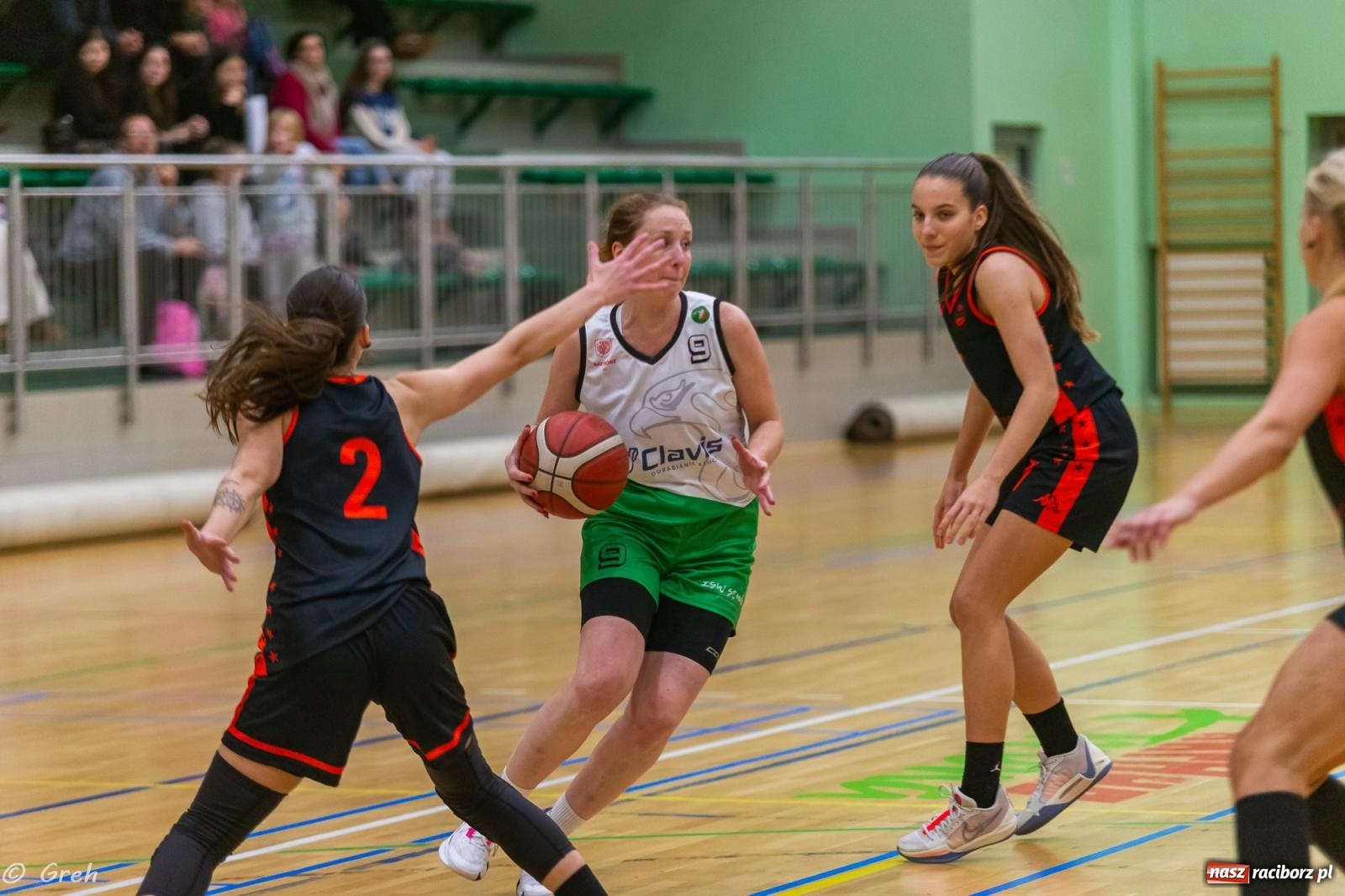 Zdjęcie w galerii na portalu naszraciborz.pl: Polkowice lepsze w Raciborzu. Poważne kontuzje dwóch zawodniczek RKK [FOTO i WIDEO] wiadomości z regionu