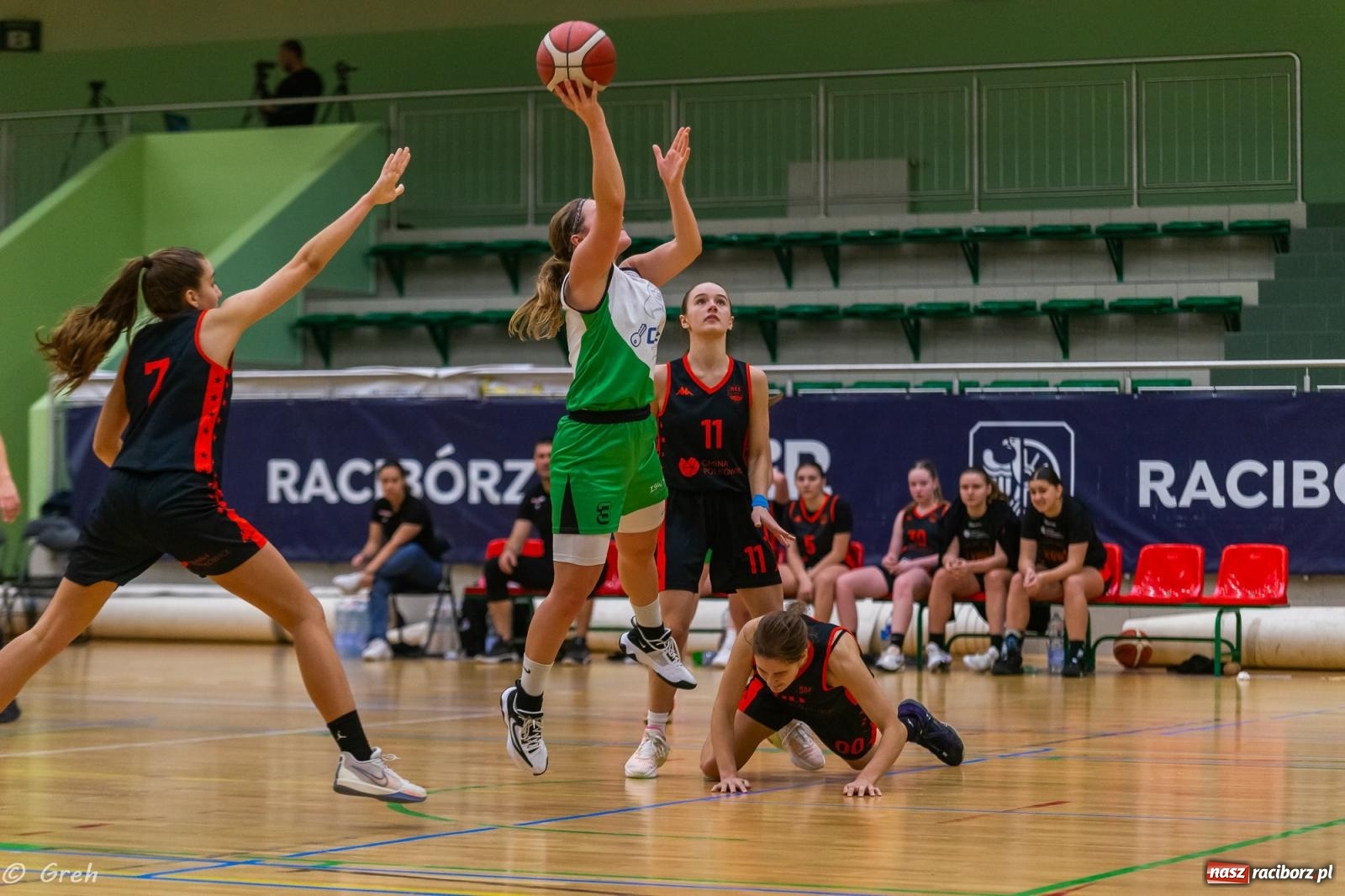 Zdjęcie w galerii na portalu naszraciborz.pl: Polkowice lepsze w Raciborzu. Poważne kontuzje dwóch zawodniczek RKK [FOTO i WIDEO] wiadomości z regionu