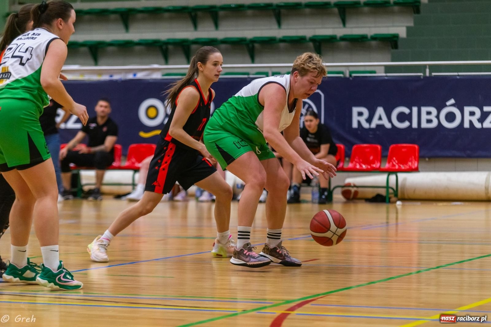 Zdjęcie w galerii na portalu naszraciborz.pl: Polkowice lepsze w Raciborzu. Poważne kontuzje dwóch zawodniczek RKK [FOTO i WIDEO] wiadomości z regionu