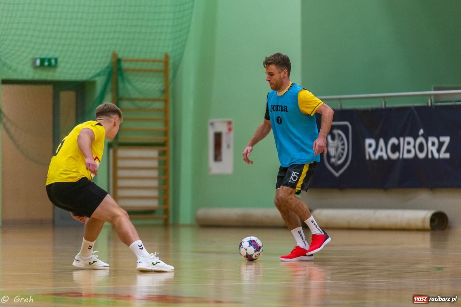 Zdjęcie w galerii na portalu naszraciborz.pl: Ruszył XXI sezon Halowej Ligi Piłki Nożnej [FOTO] wiadomości z regionu