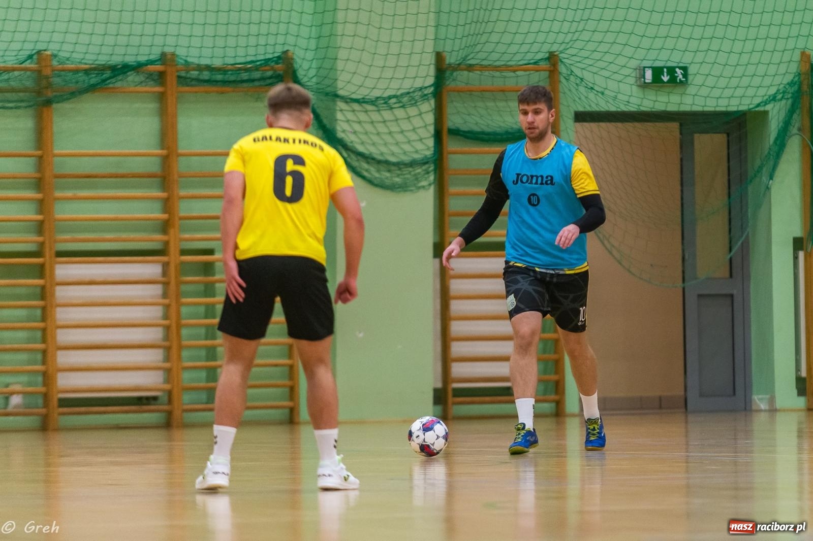 Zdjęcie w galerii na portalu naszraciborz.pl: Ruszył XXI sezon Halowej Ligi Piłki Nożnej [FOTO] wiadomości z regionu