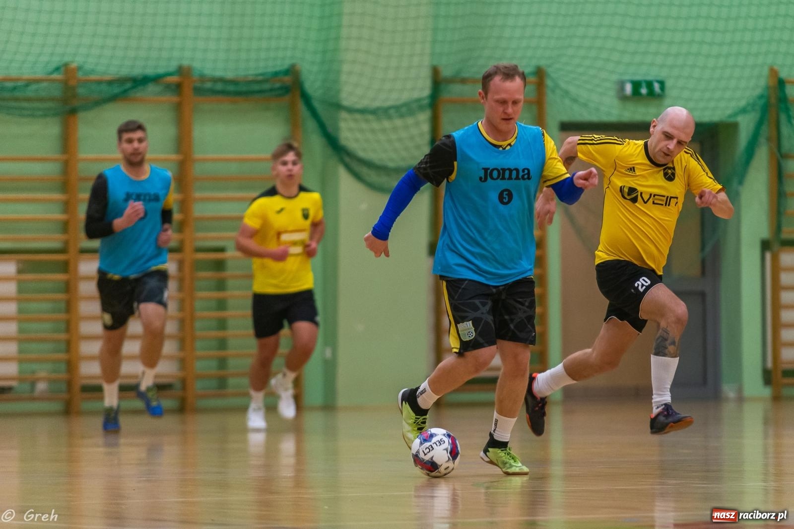 Zdjęcie w galerii na portalu naszraciborz.pl: Ruszył XXI sezon Halowej Ligi Piłki Nożnej [FOTO] wiadomości z regionu