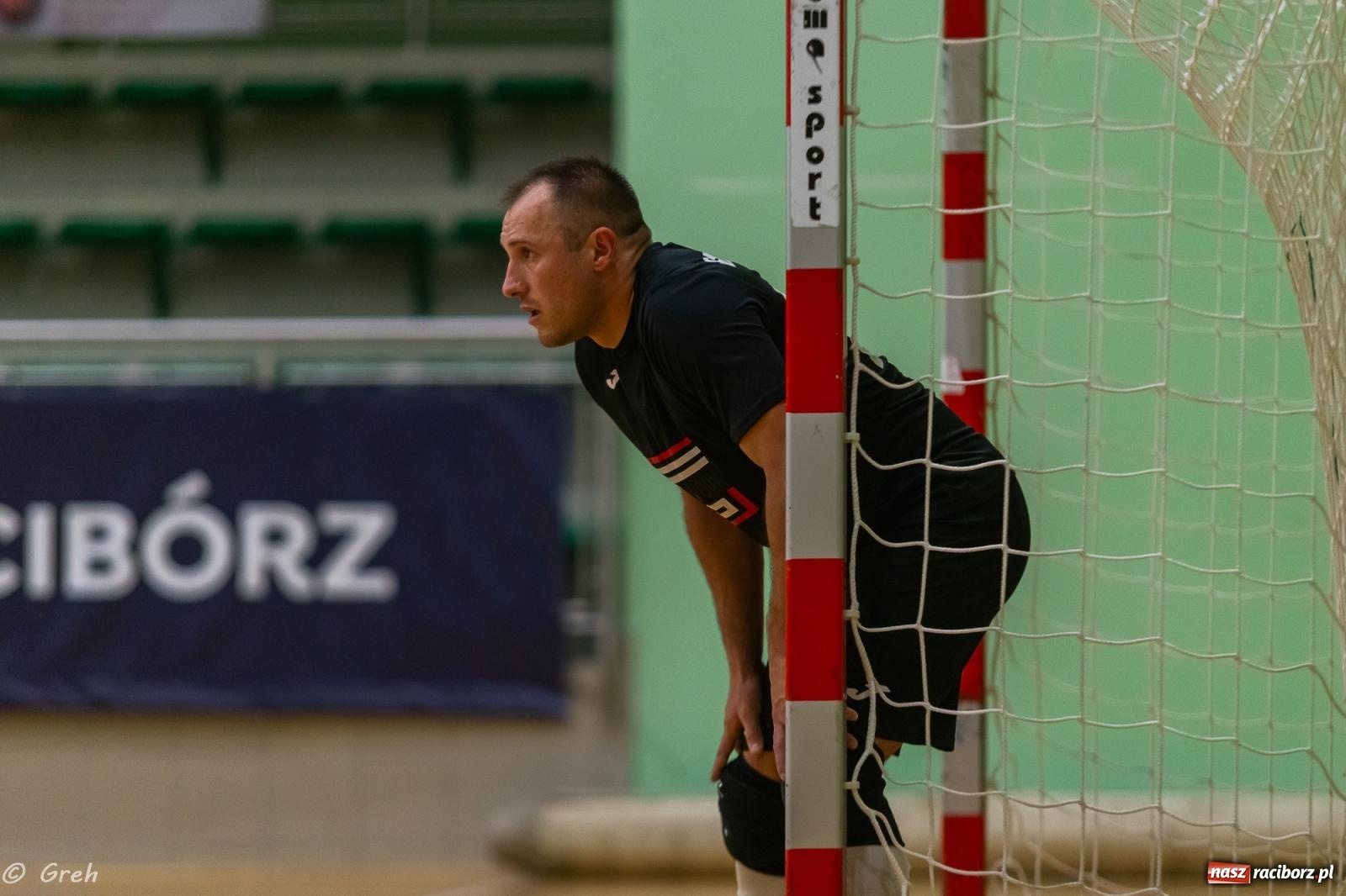 Zdjęcie w galerii na portalu naszraciborz.pl: Ruszył XXI sezon Halowej Ligi Piłki Nożnej [FOTO] wiadomości z regionu