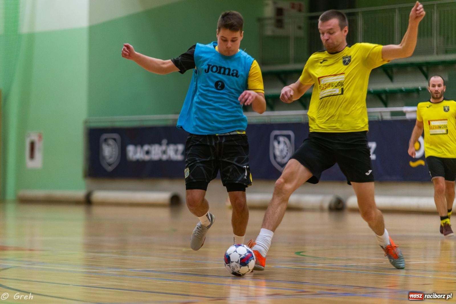 Zdjęcie w galerii na portalu naszraciborz.pl: Ruszył XXI sezon Halowej Ligi Piłki Nożnej [FOTO] wiadomości z regionu