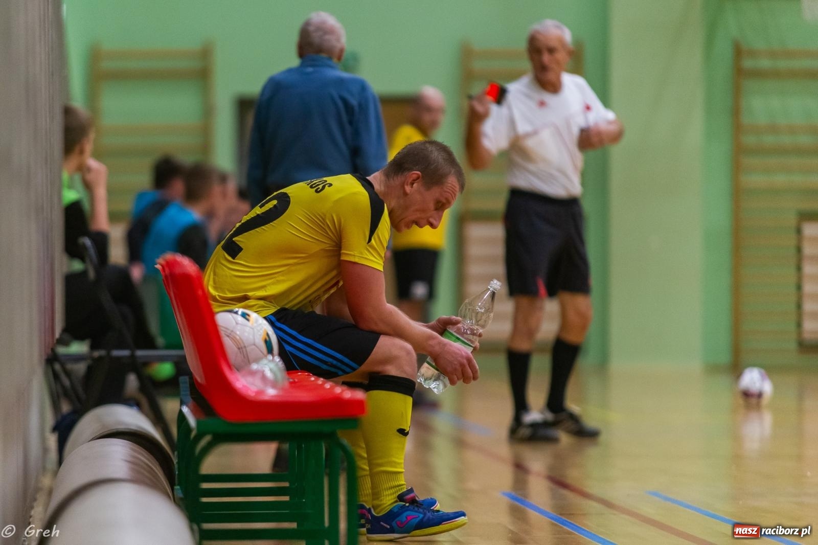 Zdjęcie w galerii na portalu naszraciborz.pl: Ruszył XXI sezon Halowej Ligi Piłki Nożnej [FOTO] wiadomości z regionu