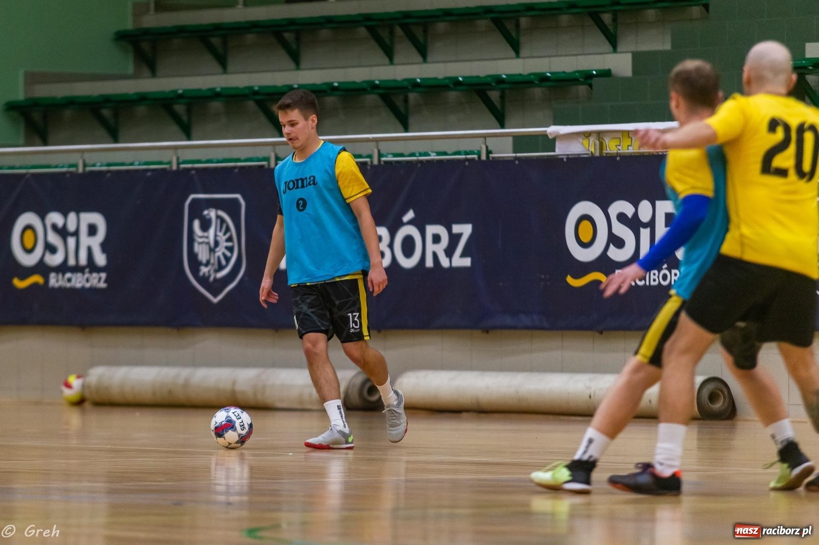 Zdjęcie w galerii na portalu naszraciborz.pl: Ruszył XXI sezon Halowej Ligi Piłki Nożnej [FOTO] wiadomości z regionu