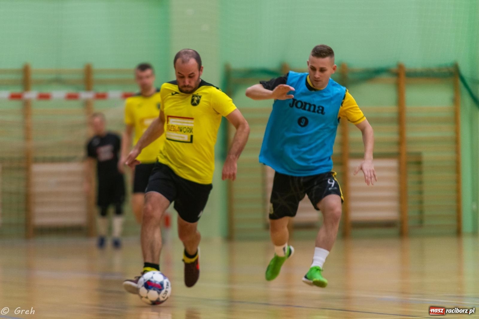 Zdjęcie w galerii na portalu naszraciborz.pl: Ruszył XXI sezon Halowej Ligi Piłki Nożnej [FOTO] wiadomości z regionu