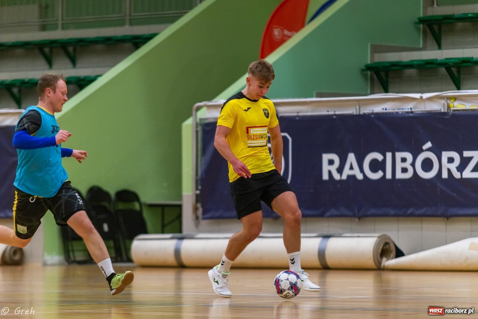 Zdjęcie w galerii na portalu naszraciborz.pl: Ruszył XXI sezon Halowej Ligi Piłki Nożnej [FOTO] wiadomości z regionu