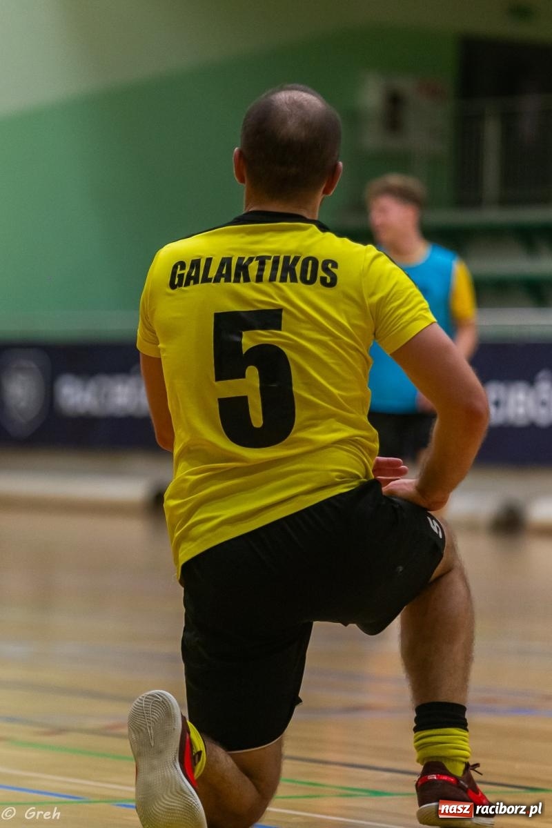 Zdjęcie w galerii na portalu naszraciborz.pl: Ruszył XXI sezon Halowej Ligi Piłki Nożnej [FOTO] wiadomości z regionu