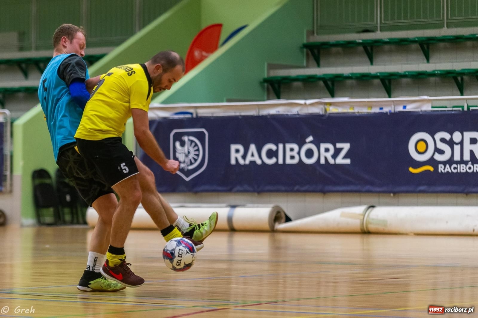 Zdjęcie w galerii na portalu naszraciborz.pl: Ruszył XXI sezon Halowej Ligi Piłki Nożnej [FOTO] wiadomości z regionu