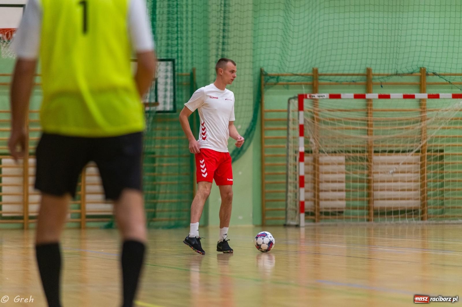 Zdjęcie w galerii na portalu naszraciborz.pl: Ruszył XXI sezon Halowej Ligi Piłki Nożnej [FOTO] wiadomości z regionu