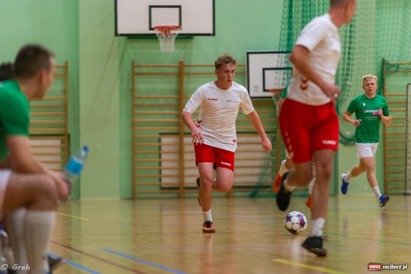 Zdjęcie w galerii na portalu naszraciborz.pl: Ruszył XXI sezon Halowej Ligi Piłki Nożnej [FOTO] wiadomości z regionu