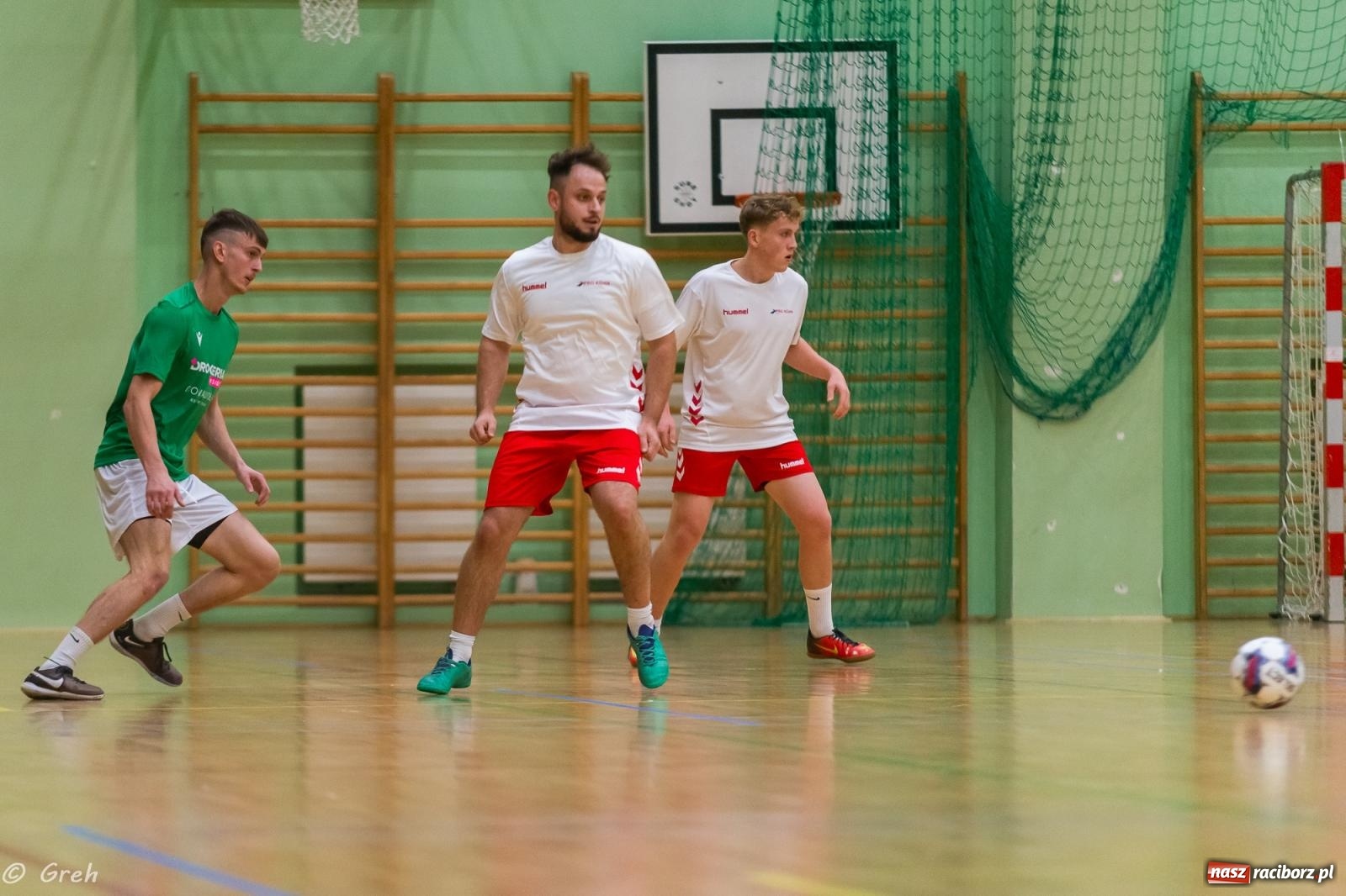 Zdjęcie w galerii na portalu naszraciborz.pl: Ruszył XXI sezon Halowej Ligi Piłki Nożnej [FOTO] wiadomości z regionu