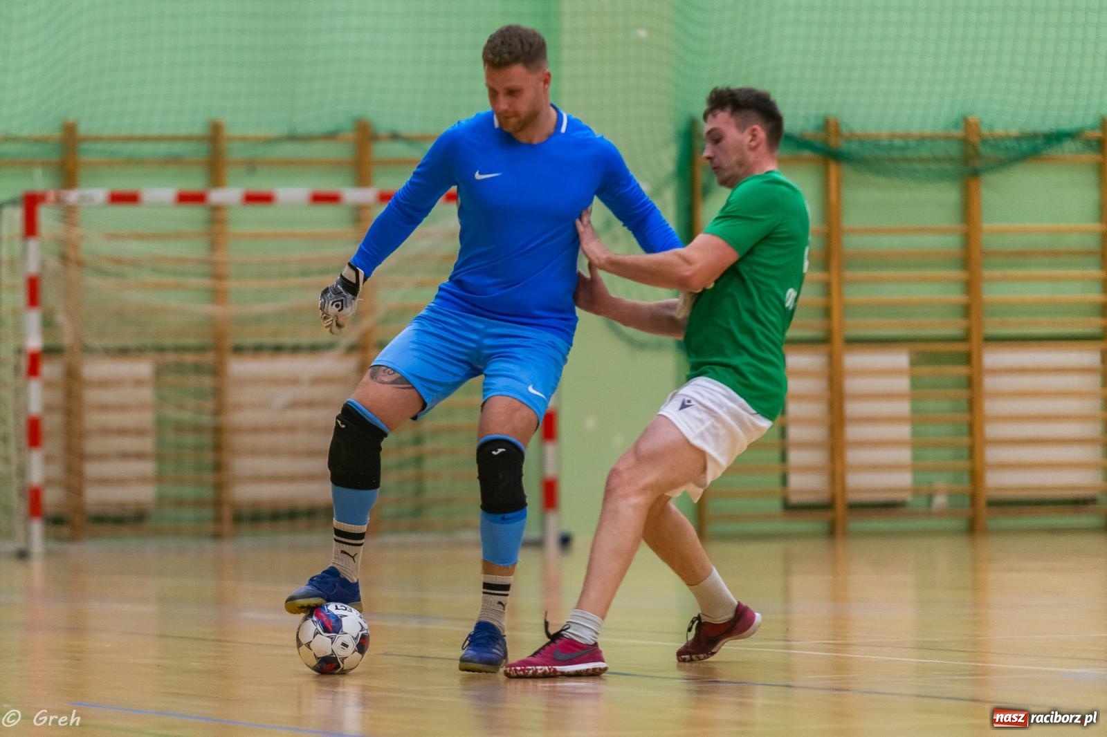Zdjęcie w galerii na portalu naszraciborz.pl: Ruszył XXI sezon Halowej Ligi Piłki Nożnej [FOTO] wiadomości z regionu