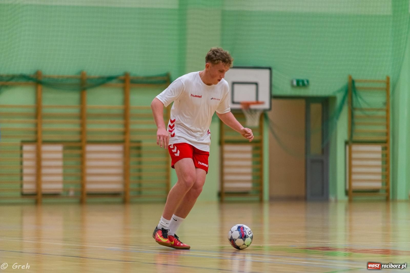 Zdjęcie w galerii na portalu naszraciborz.pl: Ruszył XXI sezon Halowej Ligi Piłki Nożnej [FOTO] wiadomości z regionu