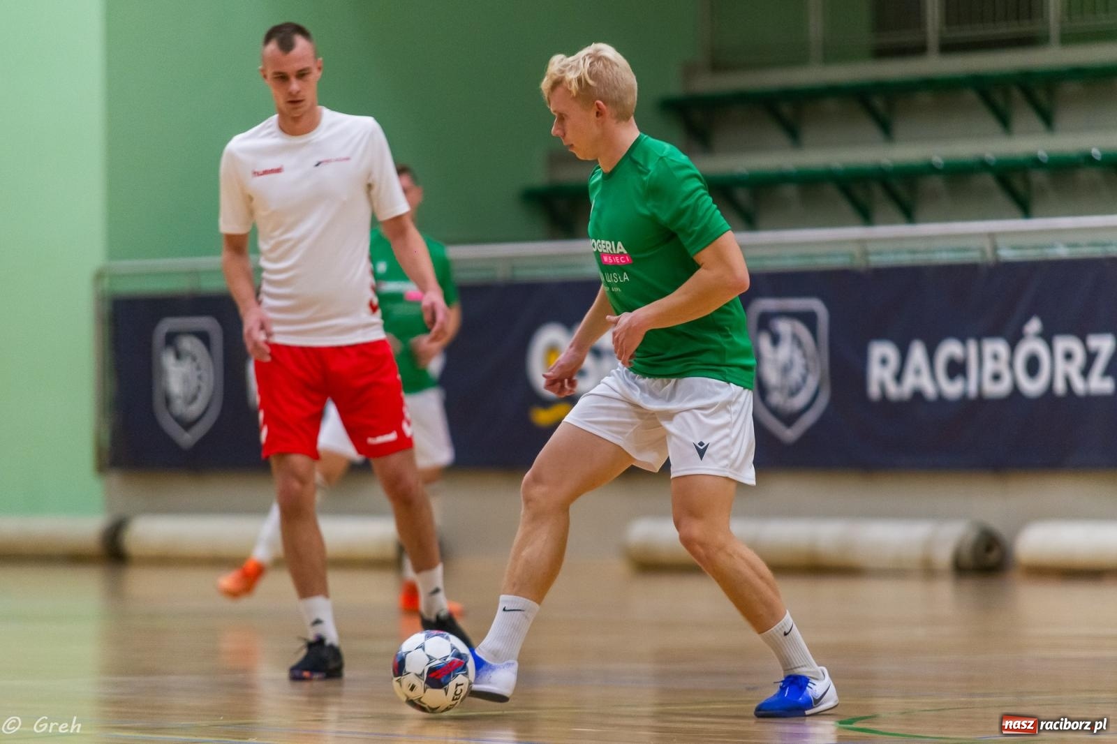 Zdjęcie w galerii na portalu naszraciborz.pl: Ruszył XXI sezon Halowej Ligi Piłki Nożnej [FOTO] wiadomości z regionu