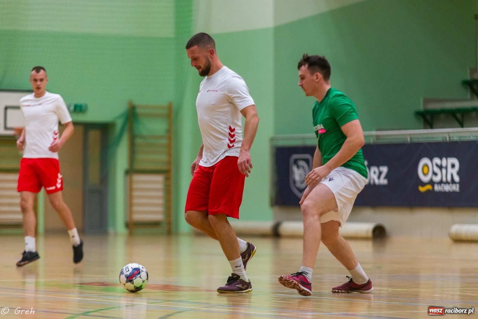 Zdjęcie w galerii na portalu naszraciborz.pl: Ruszył XXI sezon Halowej Ligi Piłki Nożnej [FOTO] wiadomości z regionu