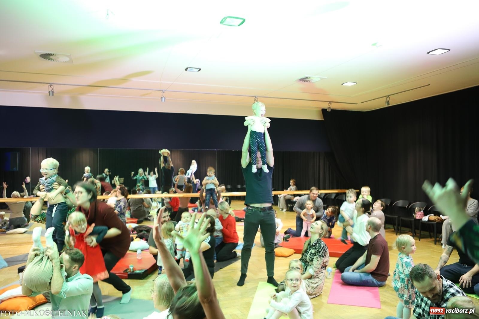 Zdjęcie w galerii na portalu naszraciborz.pl: Muzyka ze złota, czyli Maluchy w krainie dźwięku  wiadomości z regionu