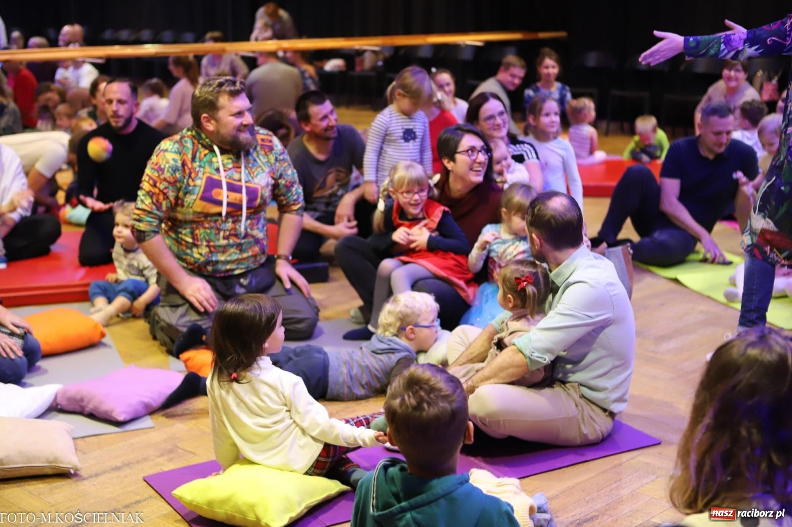 Zdjęcie w galerii na portalu naszraciborz.pl: Muzyka ze złota, czyli Maluchy w krainie dźwięku  wiadomości z regionu