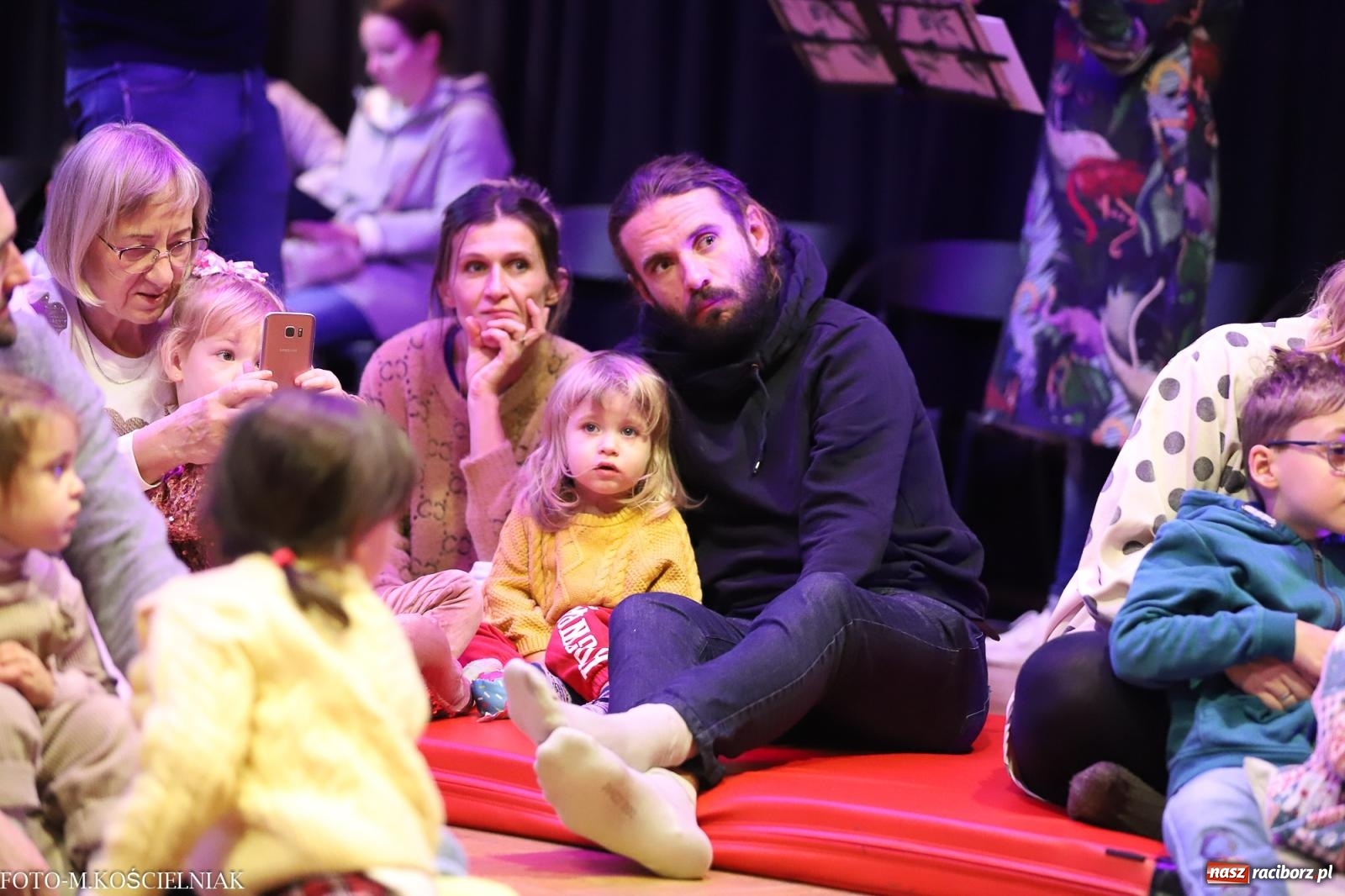 Zdjęcie w galerii na portalu naszraciborz.pl: Muzyka ze złota, czyli Maluchy w krainie dźwięku  wiadomości z regionu