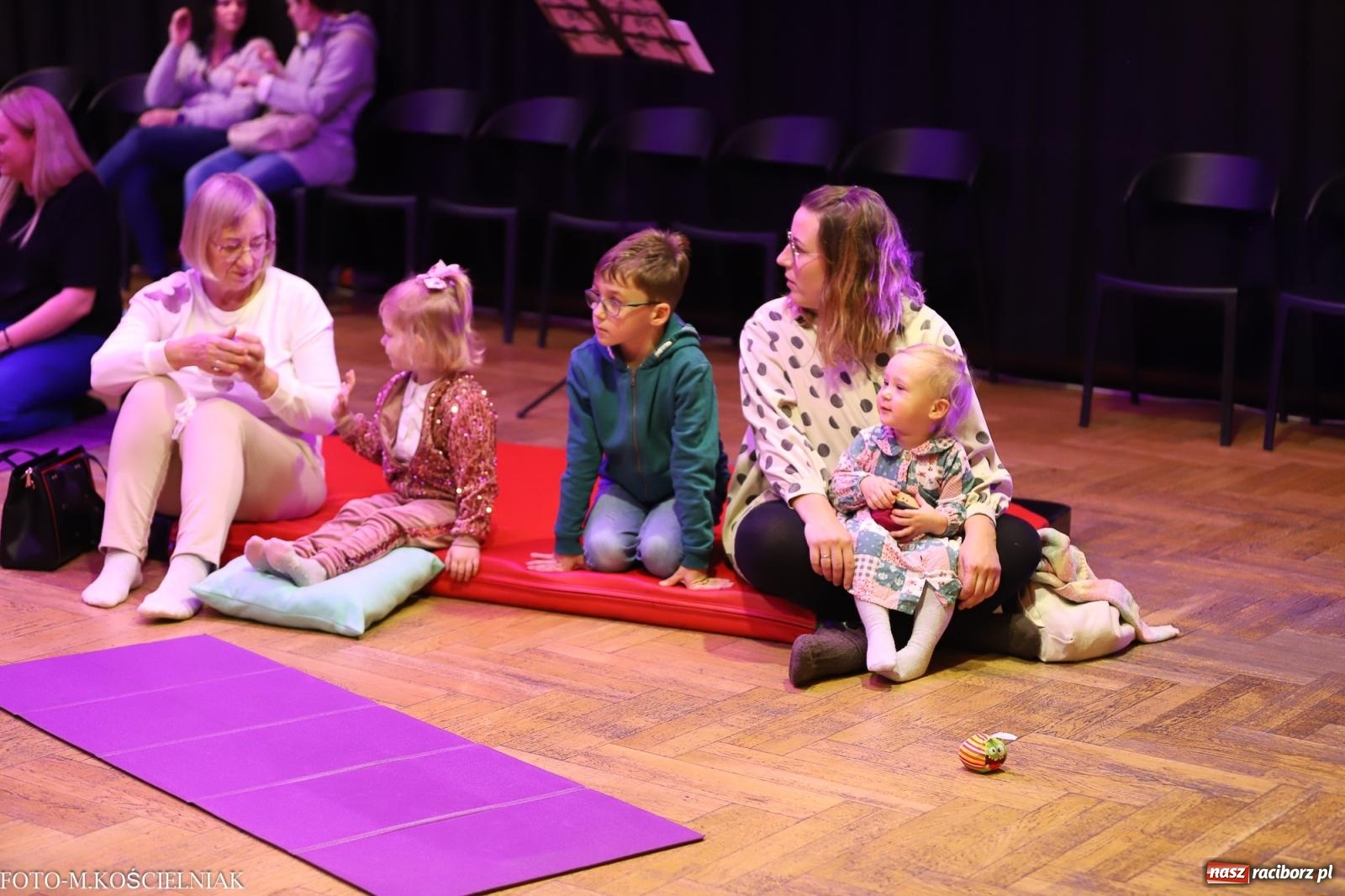 Zdjęcie w galerii na portalu naszraciborz.pl: Muzyka ze złota, czyli Maluchy w krainie dźwięku  wiadomości z regionu