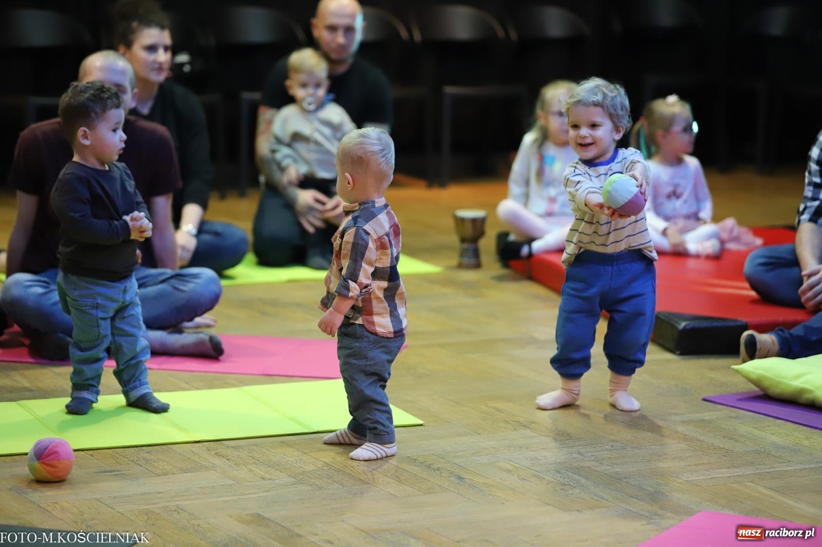 Zdjęcie w galerii na portalu naszraciborz.pl: Muzyka ze złota, czyli Maluchy w krainie dźwięku  wiadomości z regionu