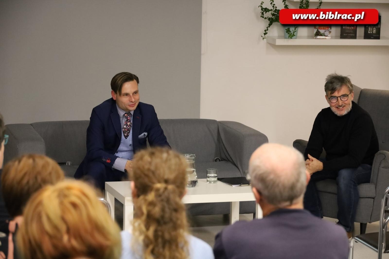 Zdjęcie w galerii na portalu naszraciborz.pl: Polska morderstwem stoi! Max Czornyj w raciborskiej bibliotece wiadomości z regionu