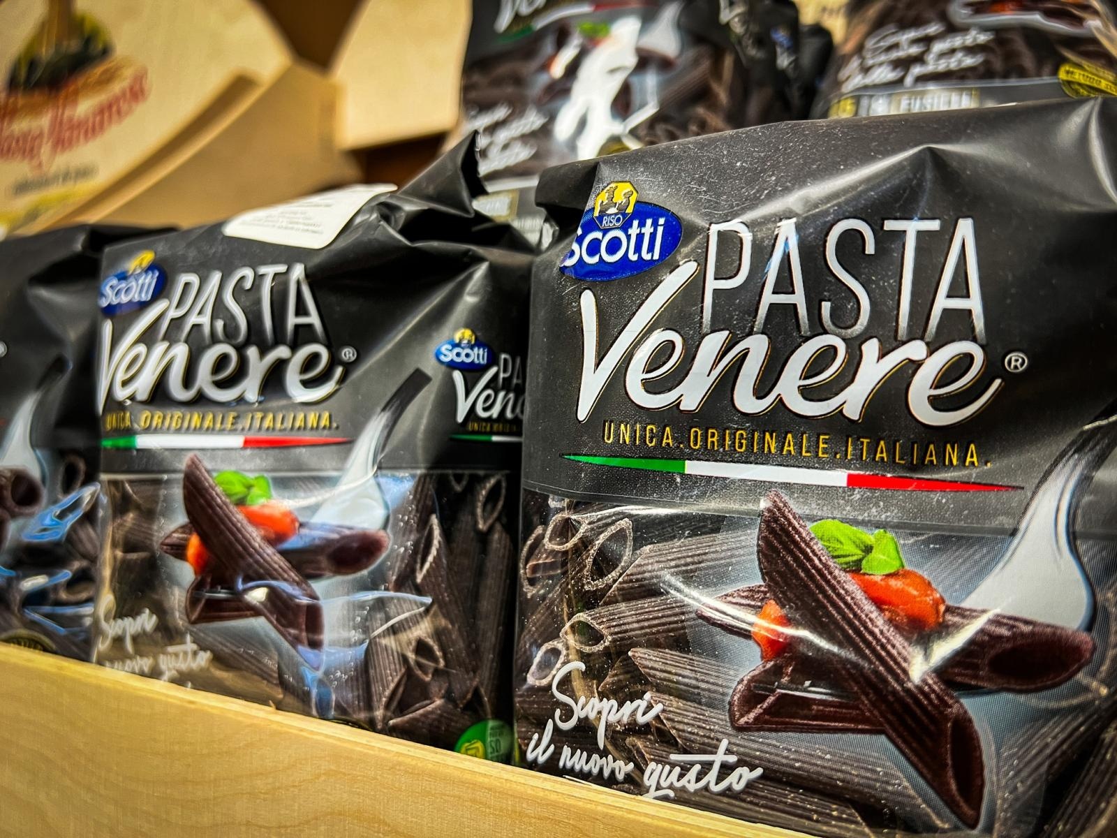 Zdjęcie w galerii na portalu naszraciborz.pl: Oliwa i Wino. Włoskie delikatesy w Raciborzu polecają się na Boże Narodzenie [NOWOŚCI] wiadomości z regionu