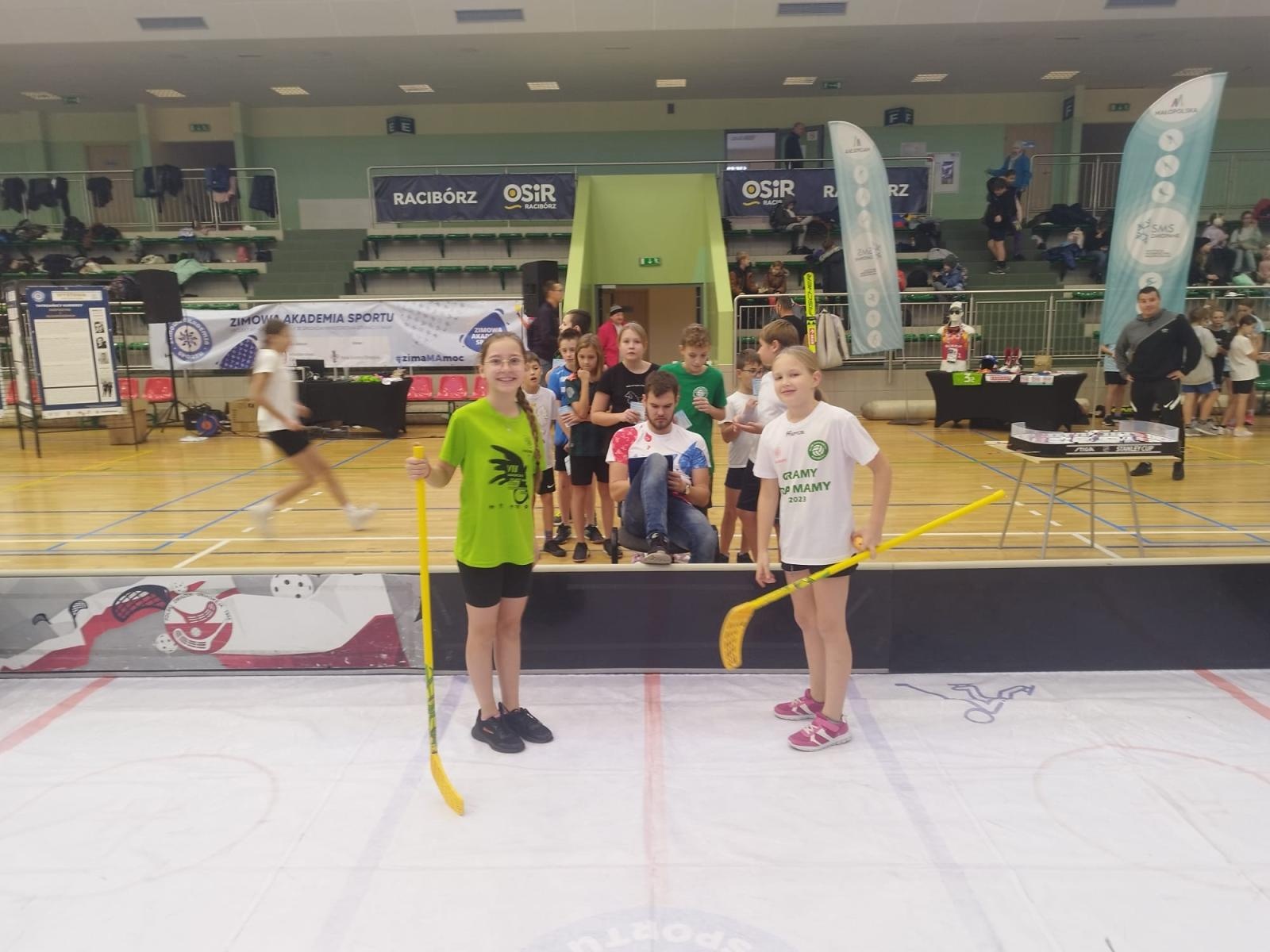 Zdjęcie w galerii na portalu naszraciborz.pl: Skoczek narciarski Jakub Kot gościem zimowej akademii w Raciborzu wiadomości z regionu