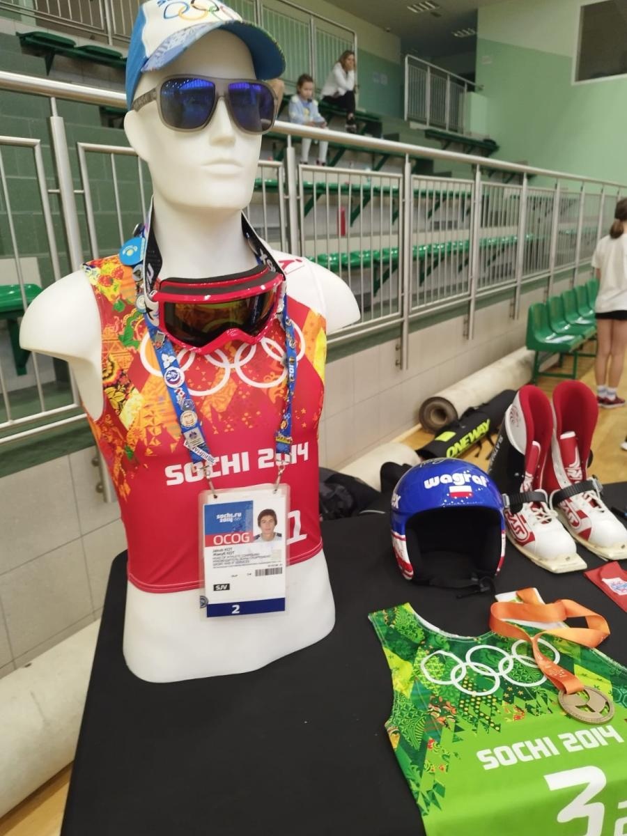 Zdjęcie w galerii na portalu naszraciborz.pl: Skoczek narciarski Jakub Kot gościem zimowej akademii w Raciborzu wiadomości z regionu