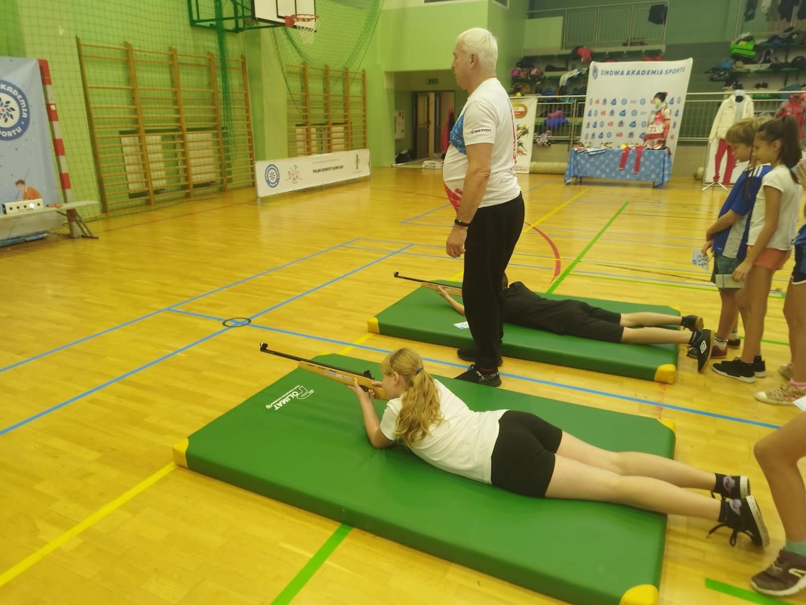 Zdjęcie w galerii na portalu naszraciborz.pl: Skoczek narciarski Jakub Kot gościem zimowej akademii w Raciborzu wiadomości z regionu