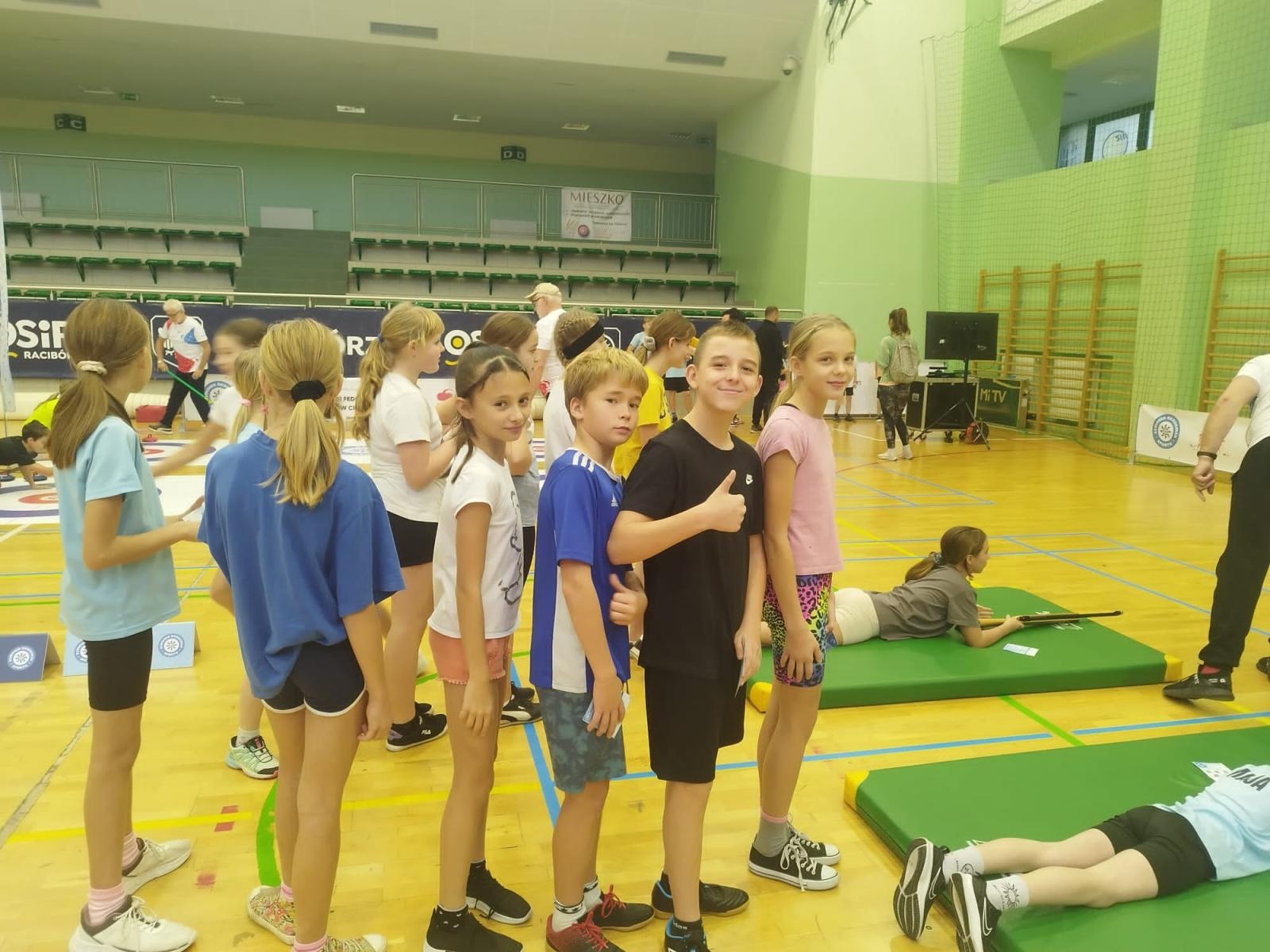 Zdjęcie w galerii na portalu naszraciborz.pl: Skoczek narciarski Jakub Kot gościem zimowej akademii w Raciborzu wiadomości z regionu