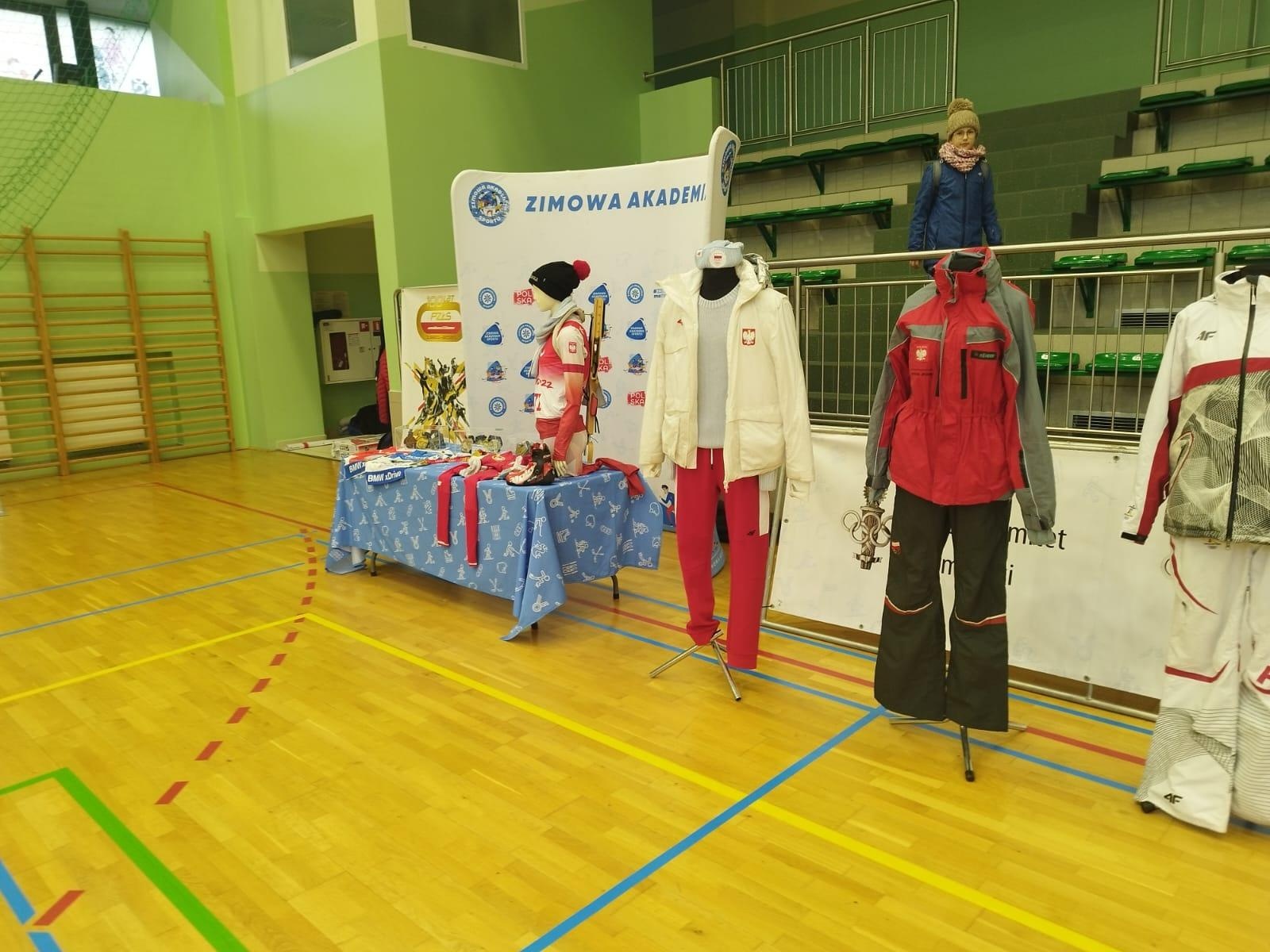 Zdjęcie w galerii na portalu naszraciborz.pl: Skoczek narciarski Jakub Kot gościem zimowej akademii w Raciborzu wiadomości z regionu