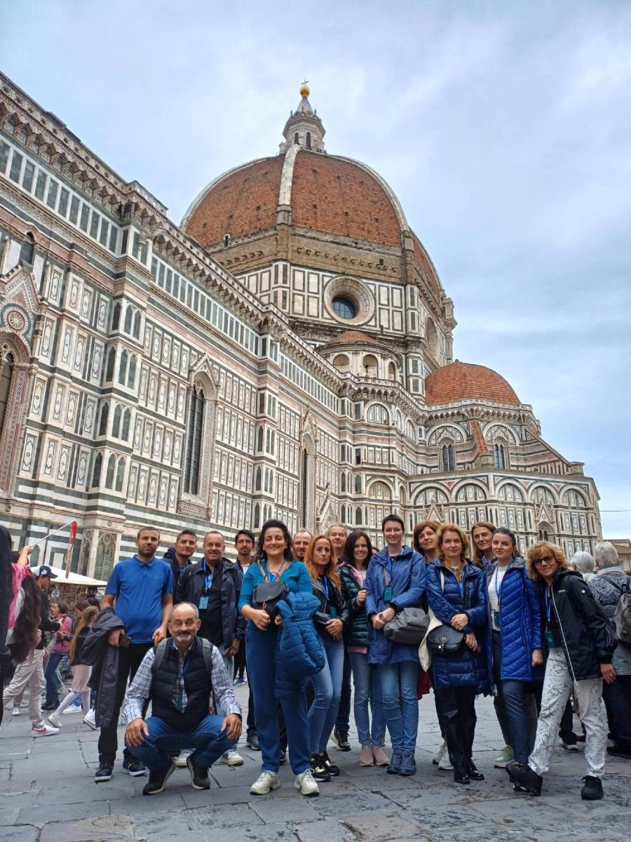 Zdjęcie w galerii na portalu naszraciborz.pl: Nauczyciele z Markowic odwiedzili partnerską szkołę we Włoszech wiadomości z regionu