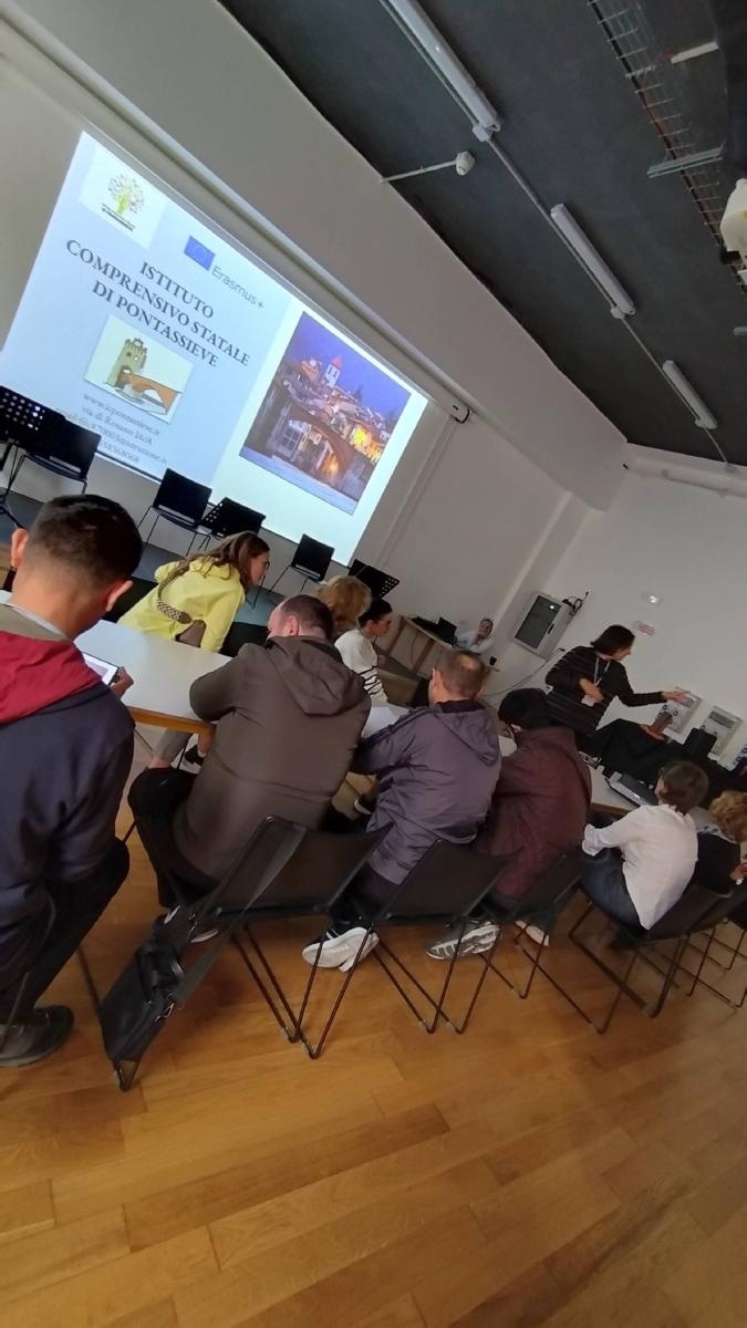 Zdjęcie w galerii na portalu naszraciborz.pl: Nauczyciele z Markowic odwiedzili partnerską szkołę we Włoszech wiadomości z regionu