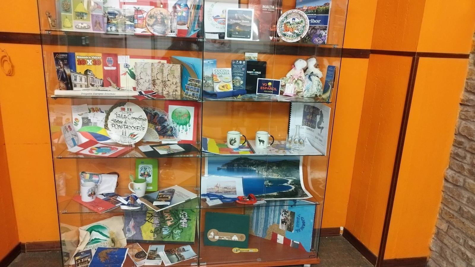 Zdjęcie w galerii na portalu naszraciborz.pl: Nauczyciele z Markowic odwiedzili partnerską szkołę we Włoszech wiadomości z regionu