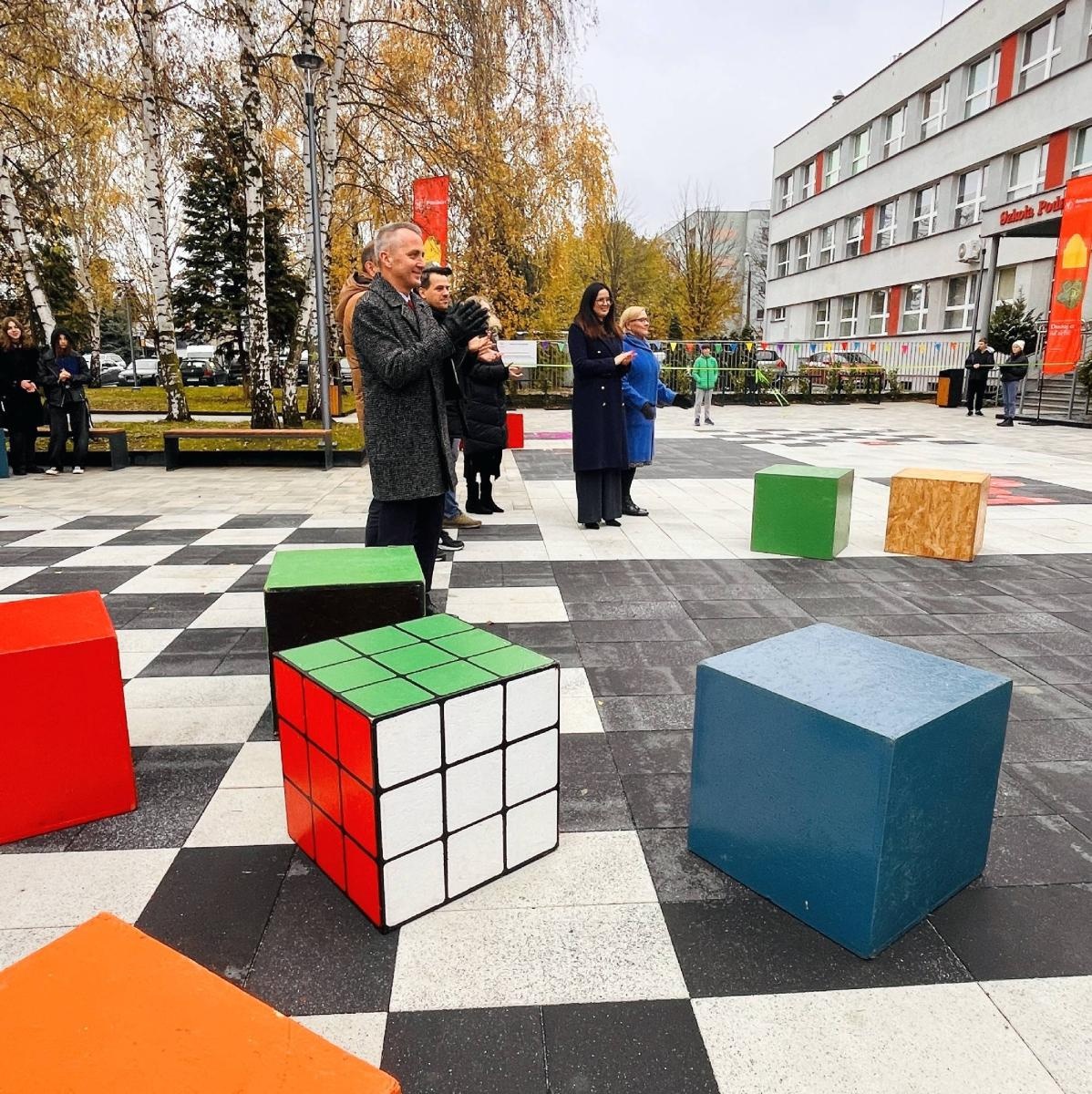 Zdjęcie w galerii na portalu naszraciborz.pl: Zielony Zakątek przy SP 1 oficjalnie otwarty wiadomości z regionu