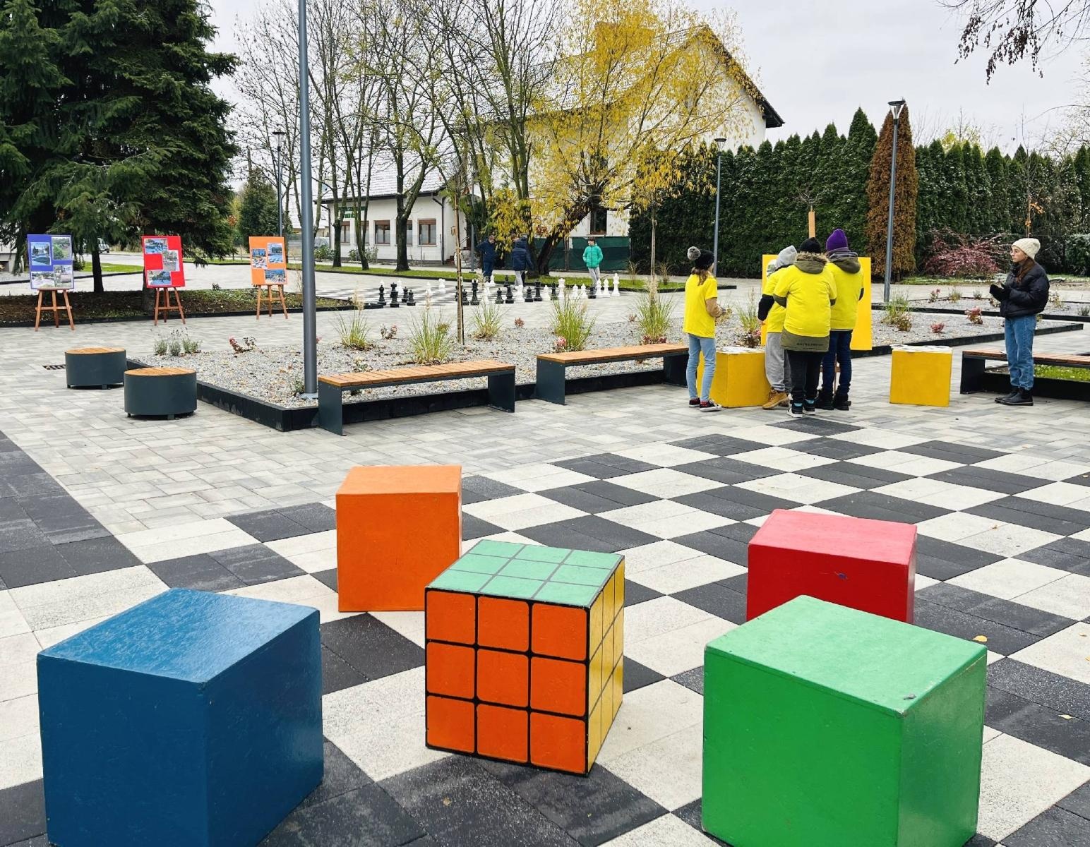 Zdjęcie w galerii na portalu naszraciborz.pl: Zielony Zakątek przy SP 1 oficjalnie otwarty wiadomości z regionu