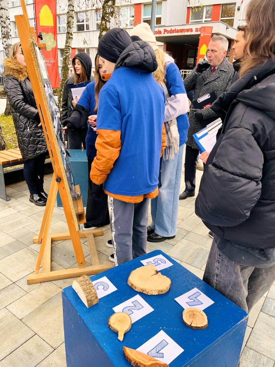 Zdjęcie w galerii na portalu naszraciborz.pl: Zielony Zakątek przy SP 1 oficjalnie otwarty wiadomości z regionu