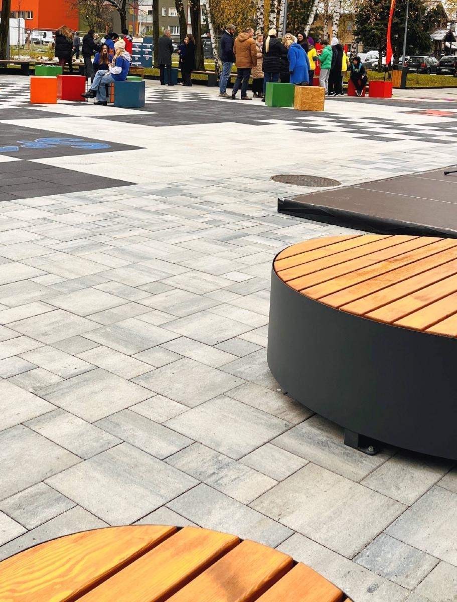 Zdjęcie w galerii na portalu naszraciborz.pl: Zielony Zakątek przy SP 1 oficjalnie otwarty wiadomości z regionu