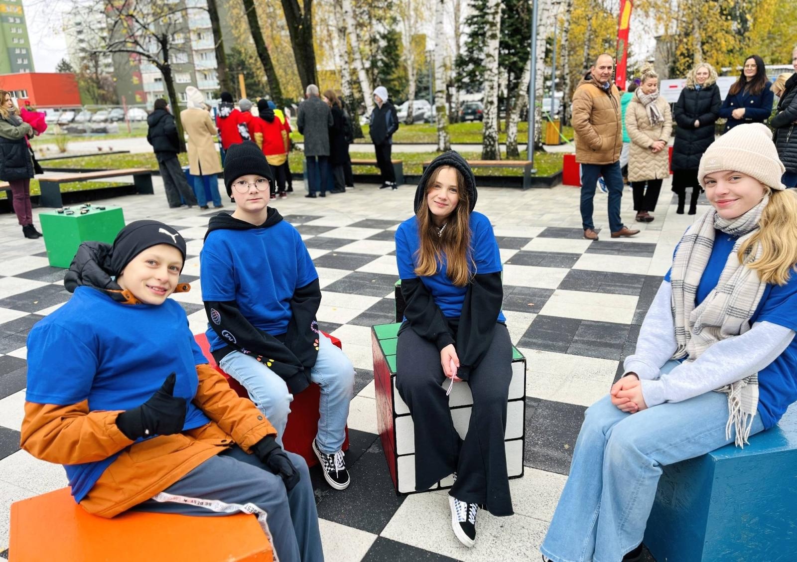 Zdjęcie w galerii na portalu naszraciborz.pl: Zielony Zakątek przy SP 1 oficjalnie otwarty wiadomości z regionu