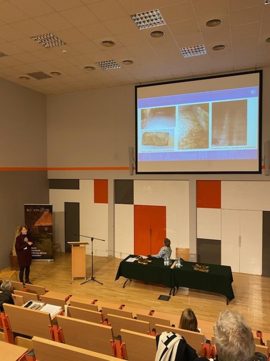 Zdjęcie w galerii na portalu naszraciborz.pl: Raciborski spichlerz promowany na konferencji w Górnośląskim Parku Etnograficznym w Chorzowie wiadomości z regionu