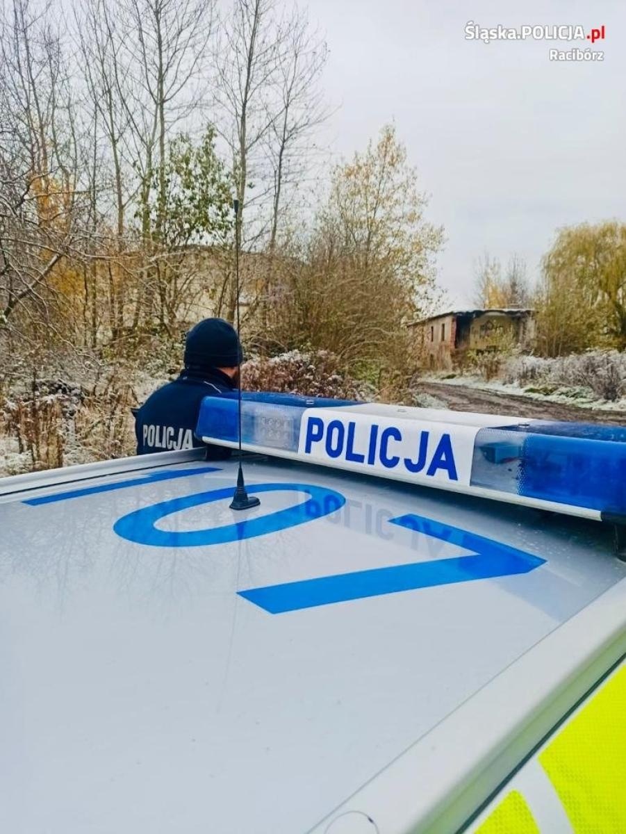 Zdjęcie w galerii na portalu naszraciborz.pl: Policja penetruje miejsca przebywania bezdomnych. Apeluje do mieszkańców o pomoc wiadomości z regionu