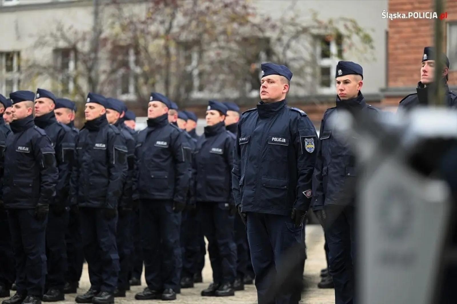 Zdjęcie w galerii na portalu naszraciborz.pl: Uroczyste ślubowanie nowych policjantów wiadomości z regionu