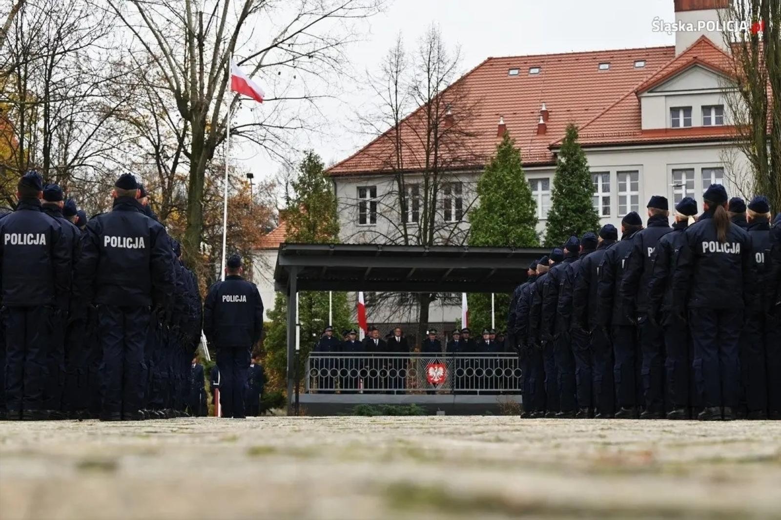 Zdjęcie w galerii na portalu naszraciborz.pl: Uroczyste ślubowanie nowych policjantów wiadomości z regionu