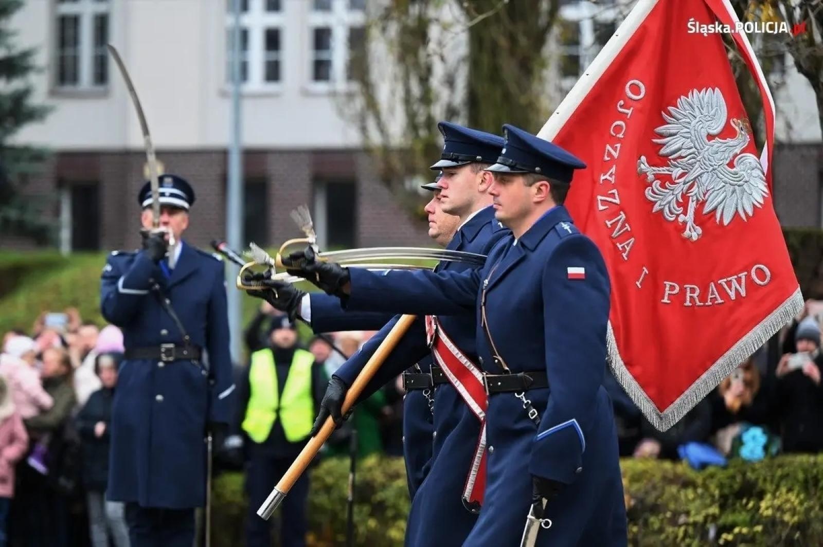 Zdjęcie w galerii na portalu naszraciborz.pl: Uroczyste ślubowanie nowych policjantów wiadomości z regionu