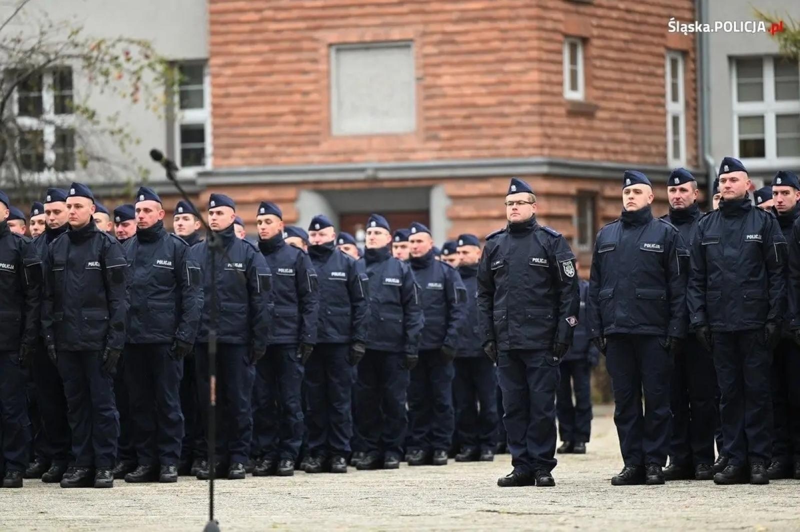 Zdjęcie w galerii na portalu naszraciborz.pl: Uroczyste ślubowanie nowych policjantów wiadomości z regionu