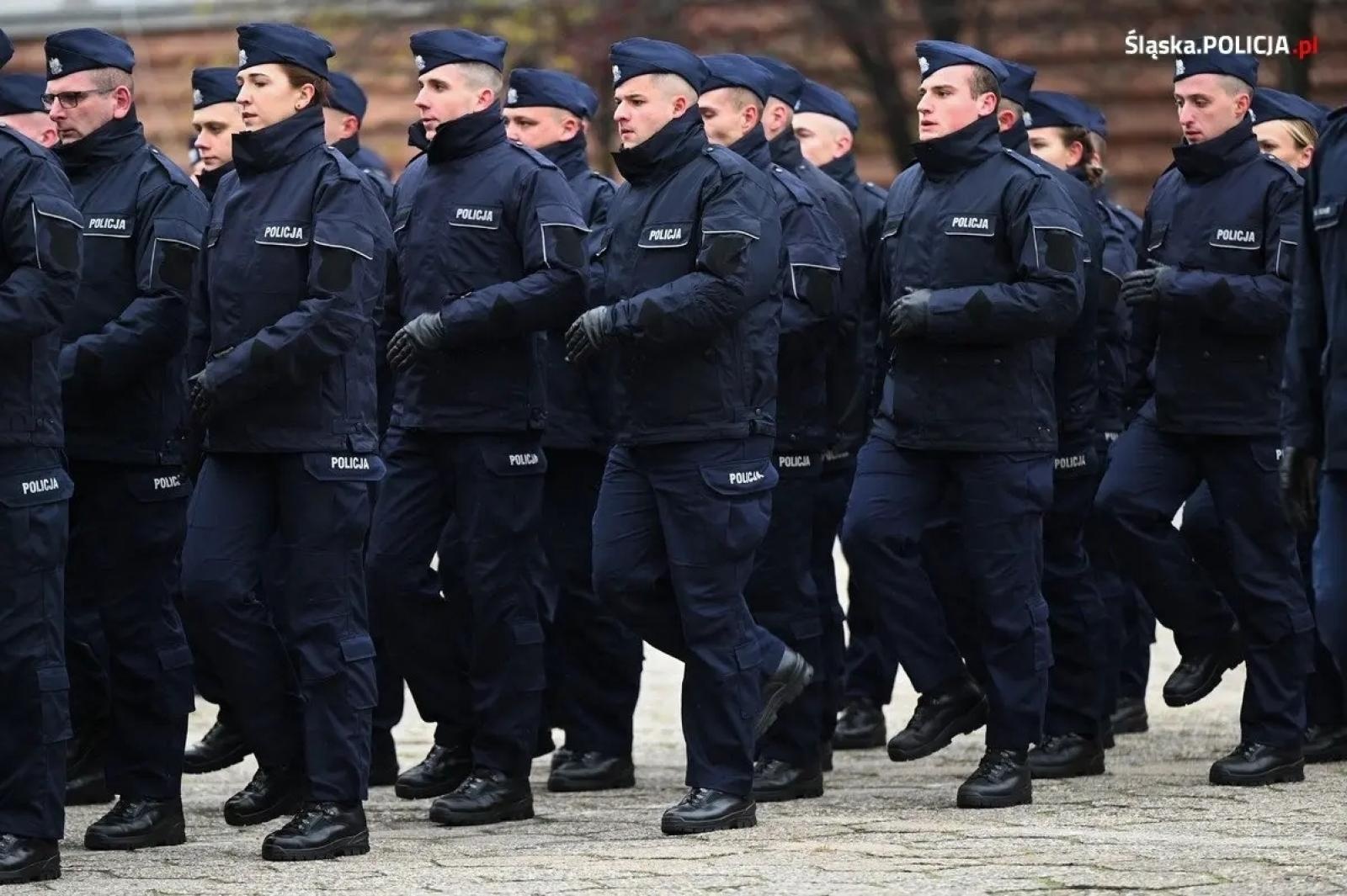 Zdjęcie w galerii na portalu naszraciborz.pl: Uroczyste ślubowanie nowych policjantów wiadomości z regionu