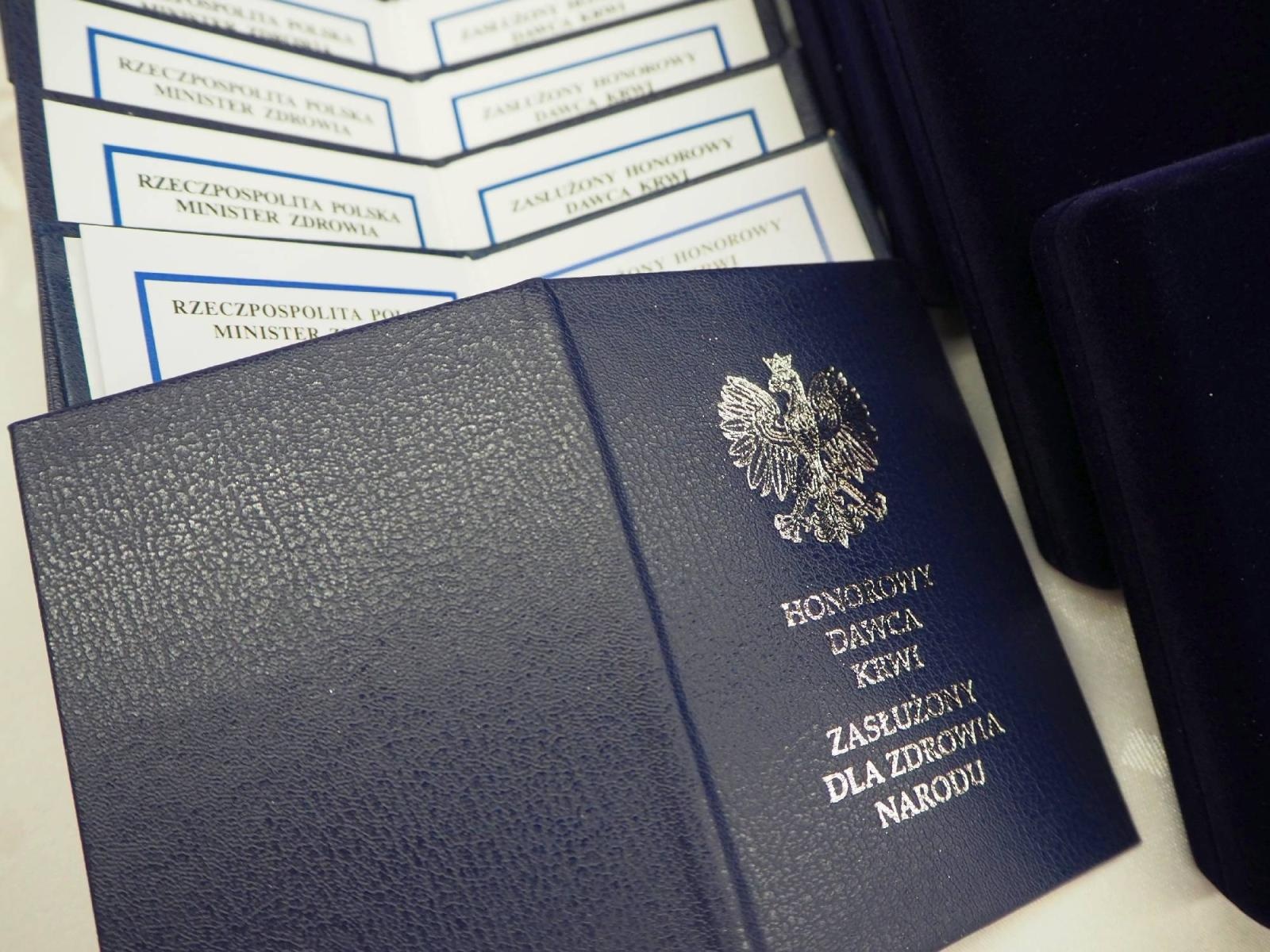 Zdjęcie w galerii na portalu naszraciborz.pl: Honory dla honorowych dawców krwi z regionu wiadomości z regionu